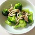 azbjbn's cooksnap of when they made ブロッコリーときのこのサラダ.