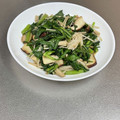 Etsu☆ko's cooksnap of when they made バター醤油香る*簡単春菊ときのこの酒蒸し.