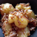 TYSK's cooksnap of when they made 定番ソース味★ジャガイモの鶏そぼろ煮.