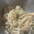 さらつむとし's cooksnap of when they made 簡単 ラーメン屋の辛モヤシ.