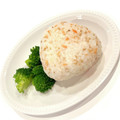 悠LOVE航's cooksnap of when they made 鮭フレークとごまのオイルおにぎり.