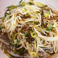 ゴロにゃん♡'s cooksnap of when they made ごまたっぷり＊もやしときゅうりのサラダ.