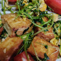 きゃろり's cooksnap of when they made ラー油で簡単！厚揚げと豆苗のピリ辛炒め.
