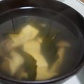 fu♪♪'s cooksnap of when they made 簡単#豆腐とわかめのお吸い物.