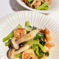 y_u♡'s cooksnap of when they made 海老ときのこのガーリックバター炒め.