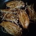 クックGGLXTL☆'s cooksnap of when they made 簡単おつまみ♪えのきカリシャキチーズ焼き.