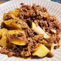 t0mt0mt0m's cooksnap of when they made 新じゃがいもと牛肉の韓国風ピリ辛えのき.