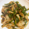 みぃぃちゃん☆'s cooksnap of when they made ピーマンと玉ねぎの生姜みそ炒め.