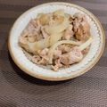 しゅい6's cooksnap of when they made 豚肉と玉ねぎ炒め　昆布つゆと鰹節.