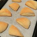 サヤ3103's cooksnap of when they made ＨＭと生クリームでお手軽スコーン.