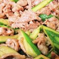 やっちん☆'s cooksnap of when they made きゅうりと豚肉の生姜ポン酢炒め.