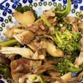 taknog's cooksnap of when they made 薬膳★舞茸とブロッコリーのバター醤油炒め.