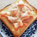 ごまかな's cooksnap of when they made ハム、トマト、チーズのトースト.