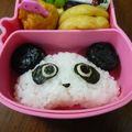 yunaochan's cooksnap of when they made 懐かしのたれぱんだ（キャラ弁）.