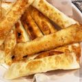 あかりんりん♪'s cooksnap of when they made 余った餃子の皮でチーズスティック♡.