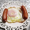 ひトみ's cooksnap of when they made 半熟目玉焼きウインナー添え.