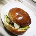 くるりんもも's cooksnap of when they made 簡単ハンバーガー☆バンズ.