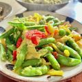 Superlittleboo's cooksnap of when they made チーズ入り卵・スナップえんどう炒め.