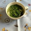 yesmama's cooksnap of when they made 生姜でぽかぽか♪小松菜ワカメのかきたま汁.