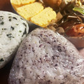 なーなちゃん's cooksnap of when they made ゆかりとゴマのおにぎり.