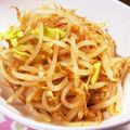 よしよしのキッチン☆'s cooksnap of when they made レンジで3分☆もやしとネギのピリ辛ナムル.