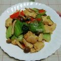 レオミウ's cooksnap of when they made 鶏胸青梗菜しめじオイスターソース炒め.