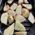 フジぽん's cooksnap of when they made 魚焼きグリルで★超簡単★グリルパンポテト.