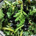 ☆とん吉☆'s cooksnap of when they made 超簡単 春菊と海苔のサラダ　鉄板です.