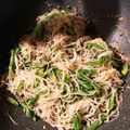 ame-ikuru's cooksnap of when they made 簡単スピード夕食★牛肉と人参の春雨炒め煮.