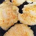lily…♡'s cooksnap of when they made 簡単❢ゴマのれんこん餅.