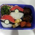 ほぉちゃんMama's cooksnap of when they made ポケモンキャラ弁*ﾓﾝｽﾀｰﾎﾞｰﾙ*.