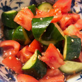 sacching's cooksnap of when they made 簡単！トマトときゅうりの中華サラダ.