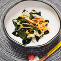 バカリャウ's cooksnap of when they made エノキとわかめのゴマドレサラダ.