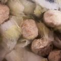 あやちん０５２１'s cooksnap of when they made 鶏がらスープの素で白菜と鶏つくねのスープ.