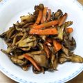 みぃくんのママ's cooksnap of when they made 作り置き黒舞茸と人参のきんぴら.