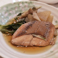 LunaJuno's cooksnap of when they made 塩鮭と大根のことこと煮….
