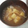 サーフブレイド's cooksnap of when they made ジャガイモと玉ねぎの味噌汁.