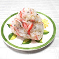 ＠迷子＠'s cooksnap of when they made ごまとカニカマのおにぎり.