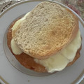 Yokchina's cooksnap of when they made さつま揚げのチーズサンド.