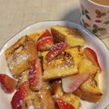 ほか弁ママ's cooksnap of when they made 冷凍食パンで苺のフレンチトースト.