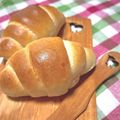 ayayahoney's cooksnap of when they made 30分で完成！？不思議パンのバターロール.