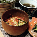 あず7225's cooksnap of when they made 鶏皮ときゅうりのナムル風サラダ.