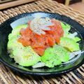 料理男子部🍻's cooksnap of when they made 新玉ねぎとアボカドとサーモンのサラダ.