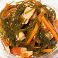 あこままん★'s cooksnap of when they made 切昆布とさつま揚げの煮物.