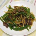 youtapapa's cooksnap of when they made 牛肉とじゃがぴーのオイスター炒め.