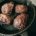 3MsとL's cooksnap of when they made 激ウマ！簡単＊プロの基本の絶品ハンバーグ.