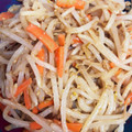 ポムポムポヨコ's cooksnap of when they made レンジで簡単☆もやしと人参のゴマ和え.