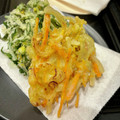 ぱぴぷゆい's cooksnap of when they made お手軽♪小海老と野菜のかきあげ.