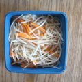 みるく茶's cooksnap of when they made 生姜ナムル♪簡単豆もやしと人参で温まる.