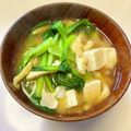 azbjbn's cooksnap of when they made 小松菜と油揚げと豆腐の味噌汁.